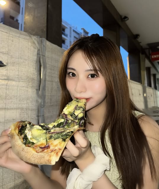 神山みれい